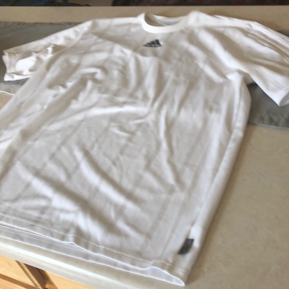 Adidas basketball shirt - Picture 4 of 6